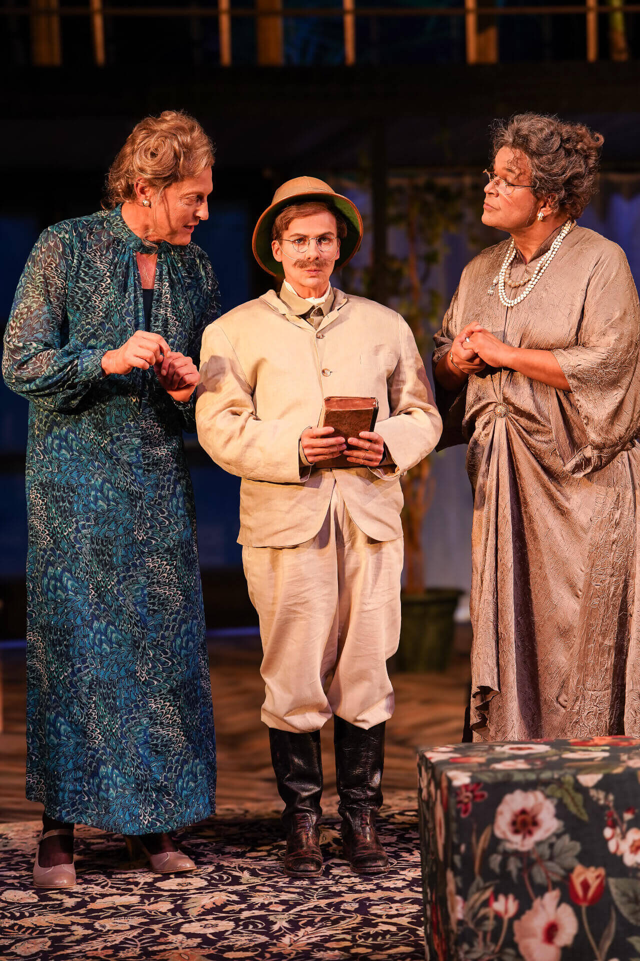 Theater Kiel - Szene aus Arsen Theater Kiel - Szene aus Arsen